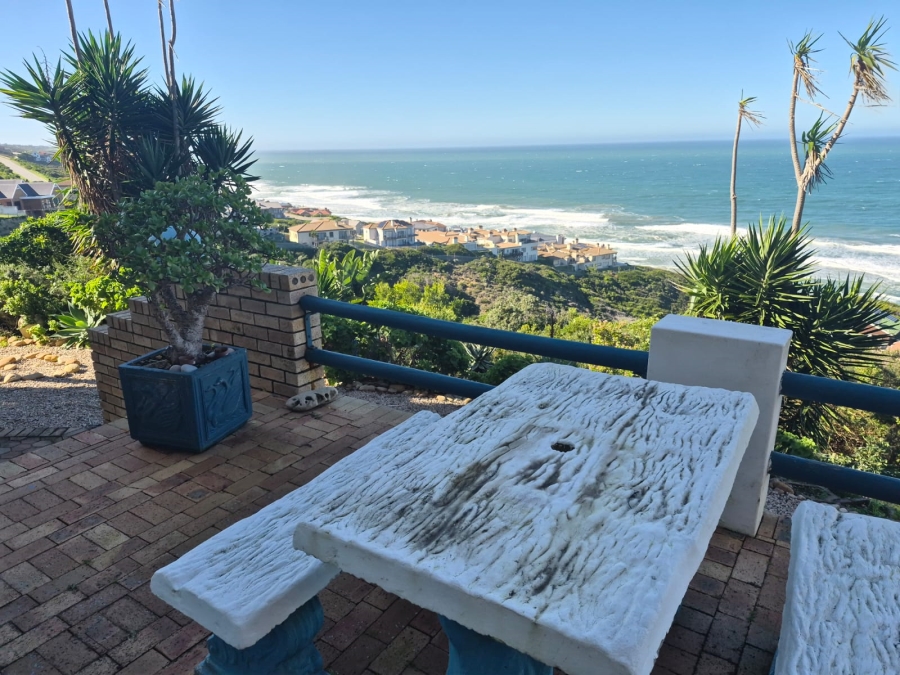 4 Bedroom Property for Sale in Dana Bay Western Cape